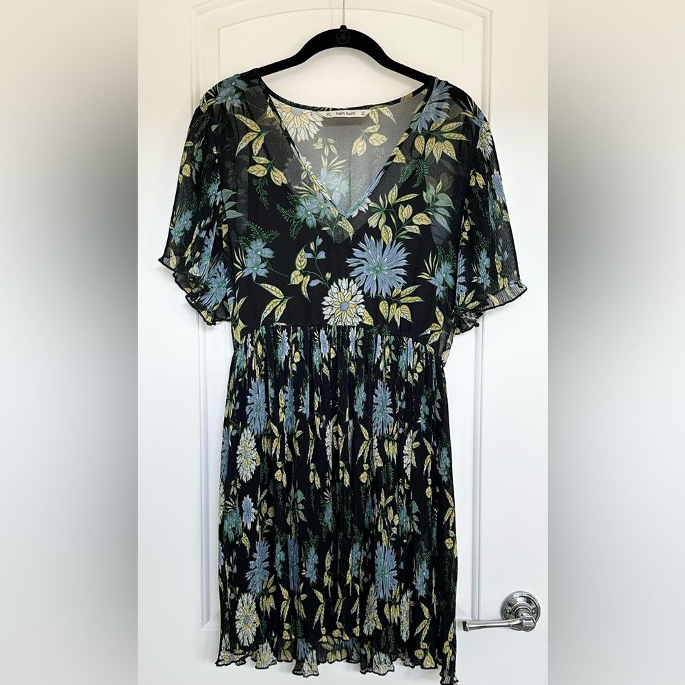 Zara Micro Pleated Woven Mini Dress in Floral Size S